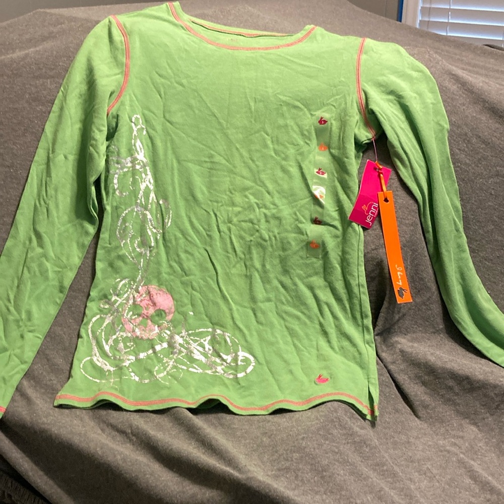 Girls size S nwt long sleeve shirt green